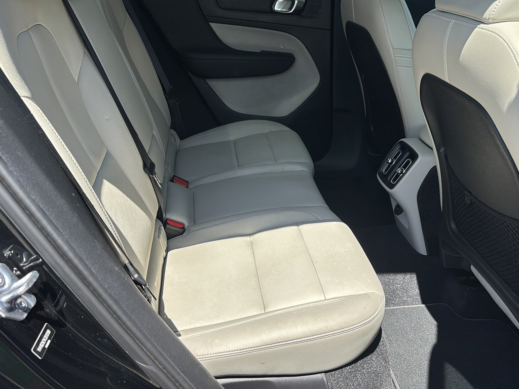 Used 2019 Volvo XC40 T5 Momentum AWD/4WD image 20