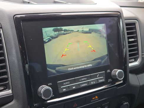 Used 2023 Nissan Frontier SV w/ SV Convenience Package RWD image 17