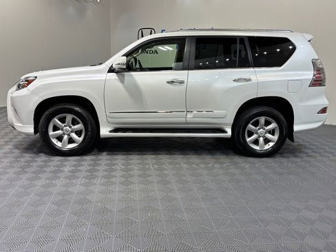 Used 2018 Lexus GX 460 w/ Navigation Package AWD/4WD image 2