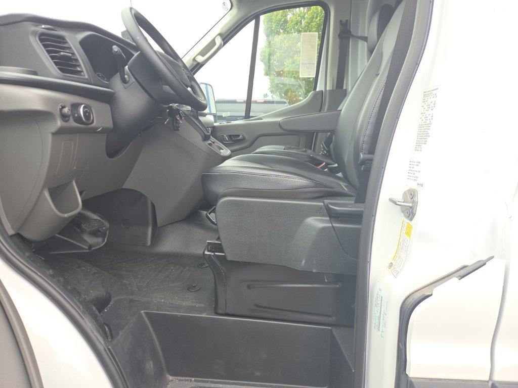 Certified 2024 Ford Transit 350 DRW RWD image 3
