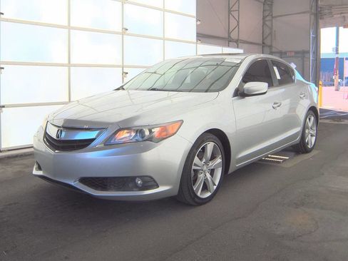 Used 2014 Acura ILX w/ Technology Package image 1