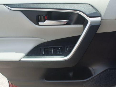 Used 2023 Toyota RAV4 XLE w/ Convenience Package AWD/4WD image 28