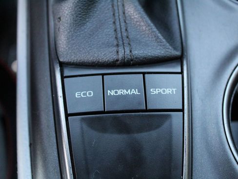 Used 2023 Toyota Camry SE image 23