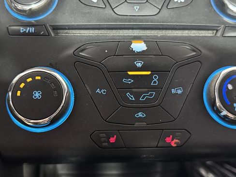 Used 2013 Ford Fusion SE FWD image 21