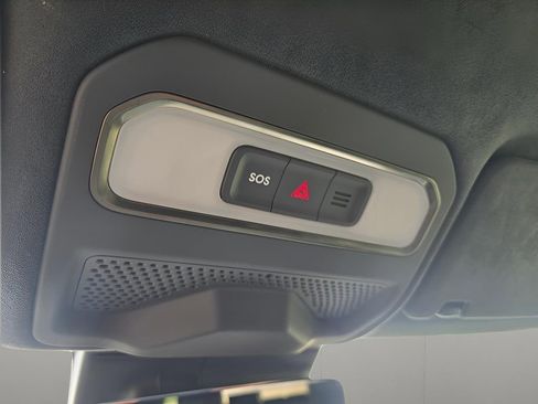 Used 2024 Rivian R1S Adventure AWD/4WD image 17