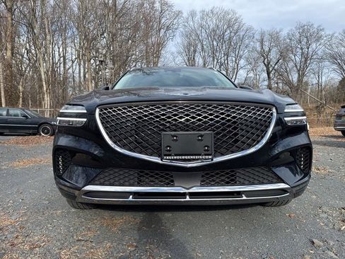 Used 2023 Genesis GV70 2.5T w/ Select Package image 9
