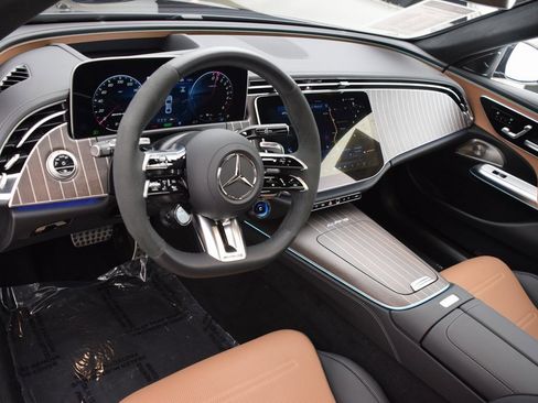 Used 2025 Mercedes-Benz E 53 AMG e 4MATIC Sedan image 20