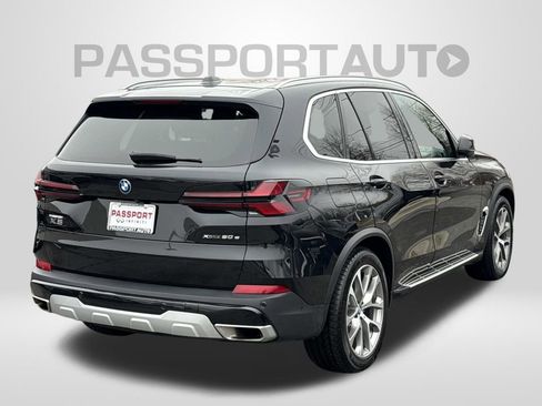 Used 2025 BMW X5 xDrive50e image 5