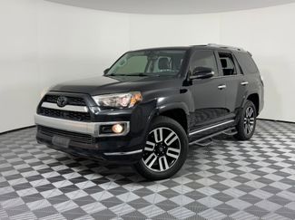 Used 2018 Toyota 4Runner SR5 Premium image 1