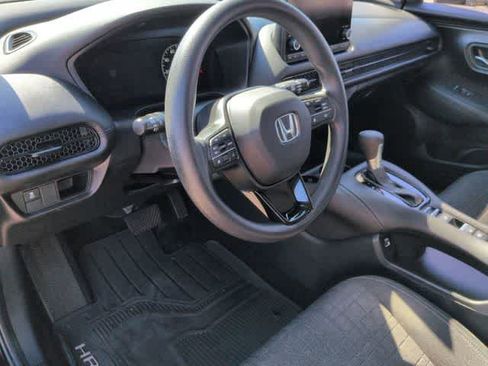 Used 2023 Honda HR-V LX image 10