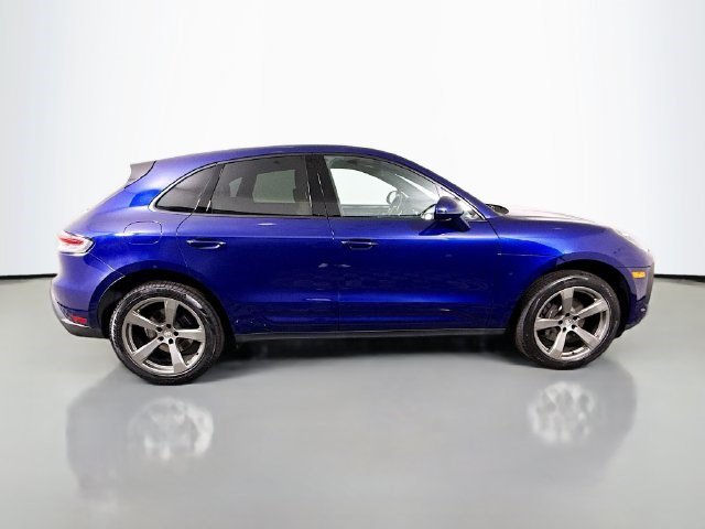 Used 2023 Porsche Macan AWD/4WD image 11