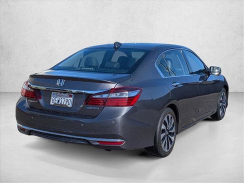 Used 2017 Honda Accord EX-L image 5
