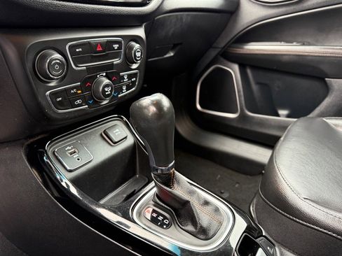 Used 2020 Jeep Compass Limited image 24