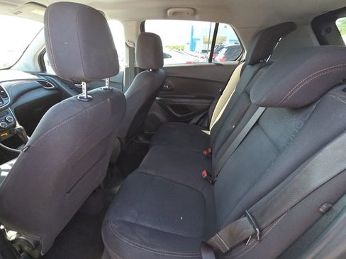 Used 2020 Chevrolet Trax LS w/ Tint and Cruise Package FWD image 28