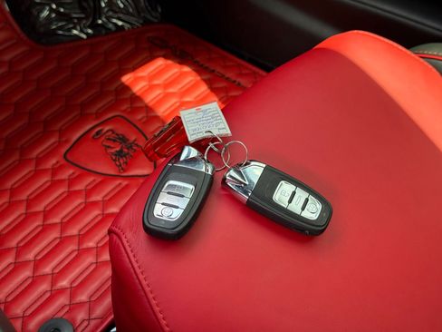 Used 2021 Lamborghini Huracan EVO RWD image 30