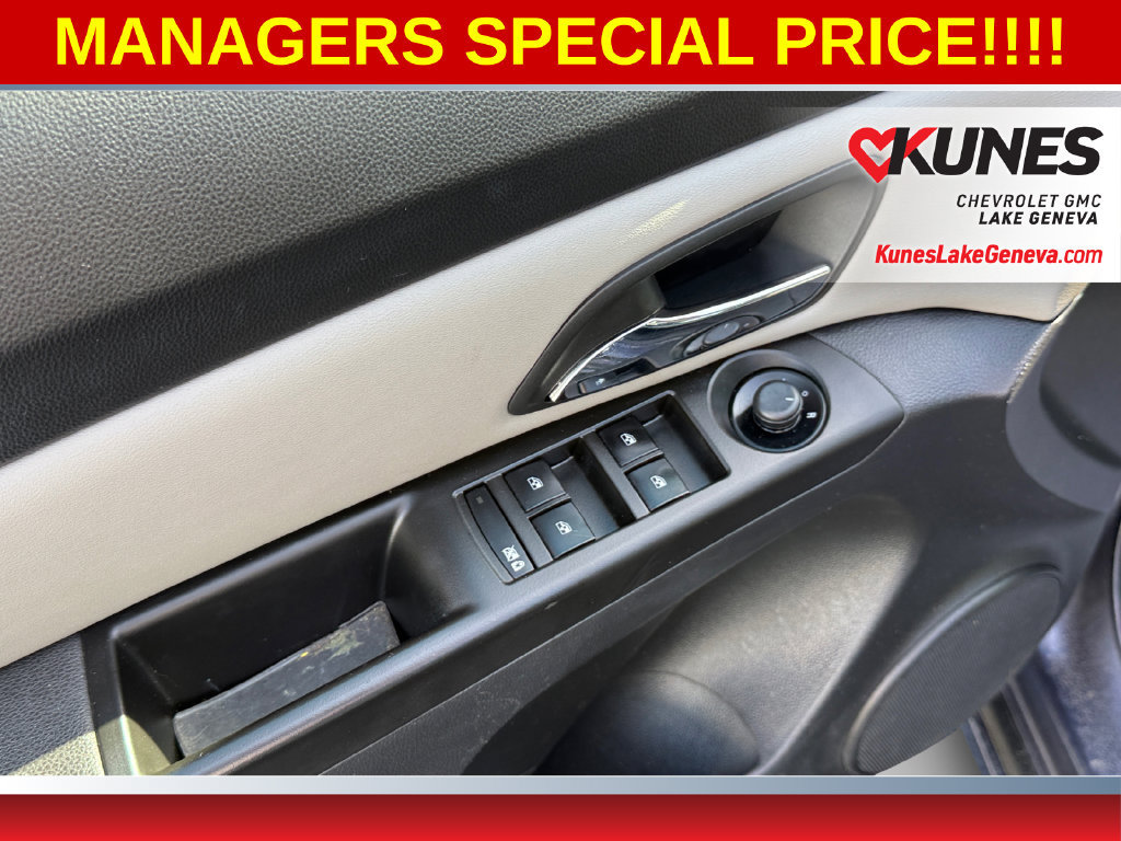 Used 2013 Chevrolet Cruze LS FWD image 17
