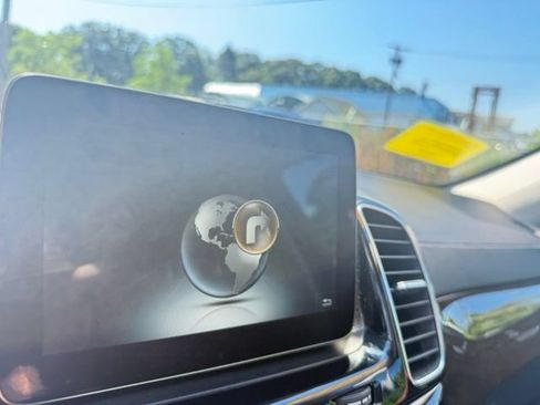 Used 2017 Mercedes-Benz GLS 450 4MATIC image 22