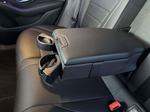 Used 2022 Mercedes-Benz GLC 300 4MATIC Coupe image 14