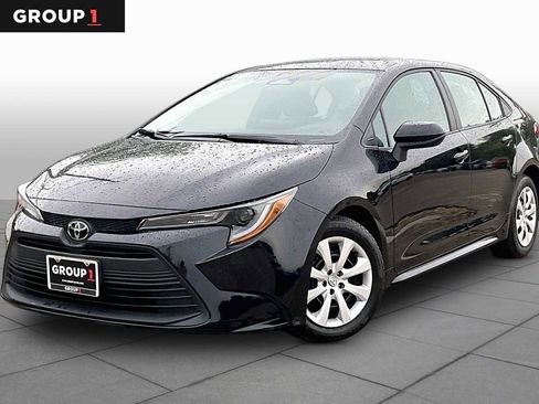 Used 2024 Toyota Corolla LE FWD image 1