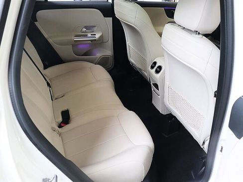 Used 2021 Mercedes-Benz GLA 250 image 21