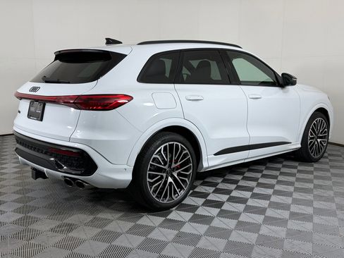 New 2025 Audi SQ5 Premium Plus image 9