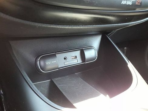 Used 2018 Kia Soul + FWD image 29