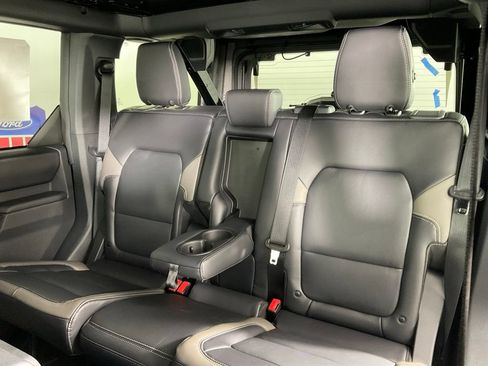 New 2026 Ford Bronco Outer Banks w/ Sasquatch Package AWD/4WD image 15