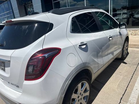 Used 2019 Buick Encore Essence w/ Experience Buick Package AWD/4WD image 4