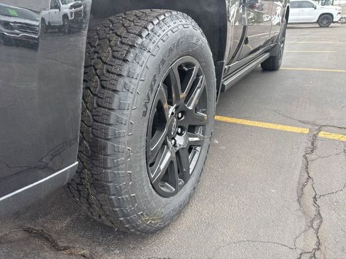 New 2026 Chevrolet Silverado 1500 High Country w/ Midnight Edition image 13