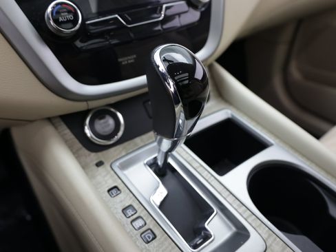 Used 2019 Nissan Murano SV w/ Premium Package FWD image 19