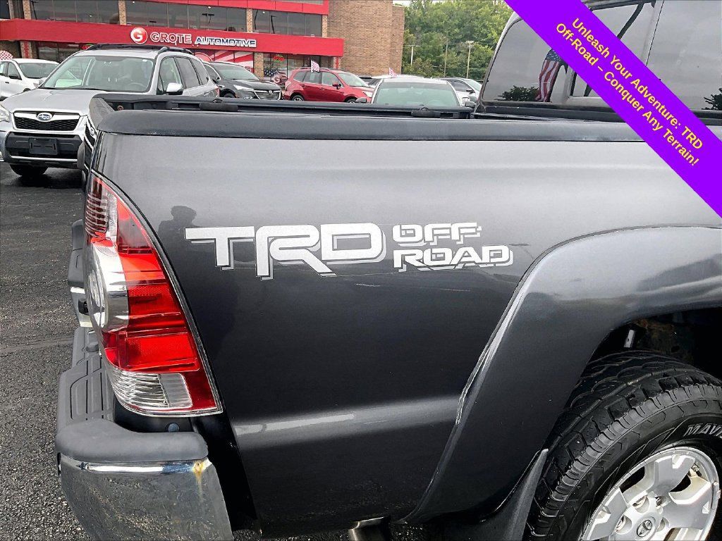 Used 2015 Toyota Tacoma 4x4 Double Cab w/ TRD Off-Road Package image 8