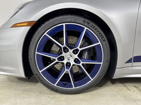 New 2026 Porsche 911 Carrera T image 13