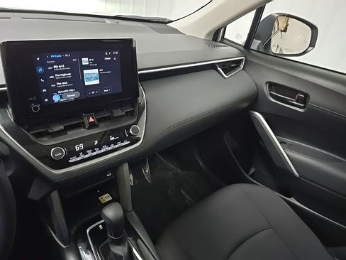 Used 2023 Toyota Corolla Cross LE w/ Moonroof Package AWD/4WD image 26
