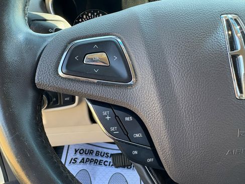Used 2018 Lincoln MKX Select w/ Select Plus Package image 14