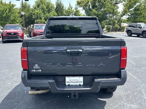 Used 2025 Toyota Tacoma SR5 AWD/4WD image 5