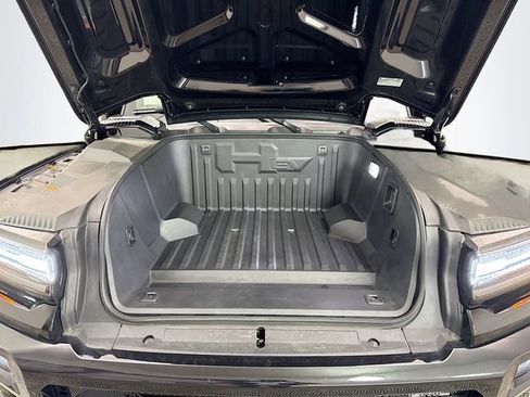 Used 2025 GMC Hummer EV 2X w/ LPO, Sport Package AWD/4WD image 32
