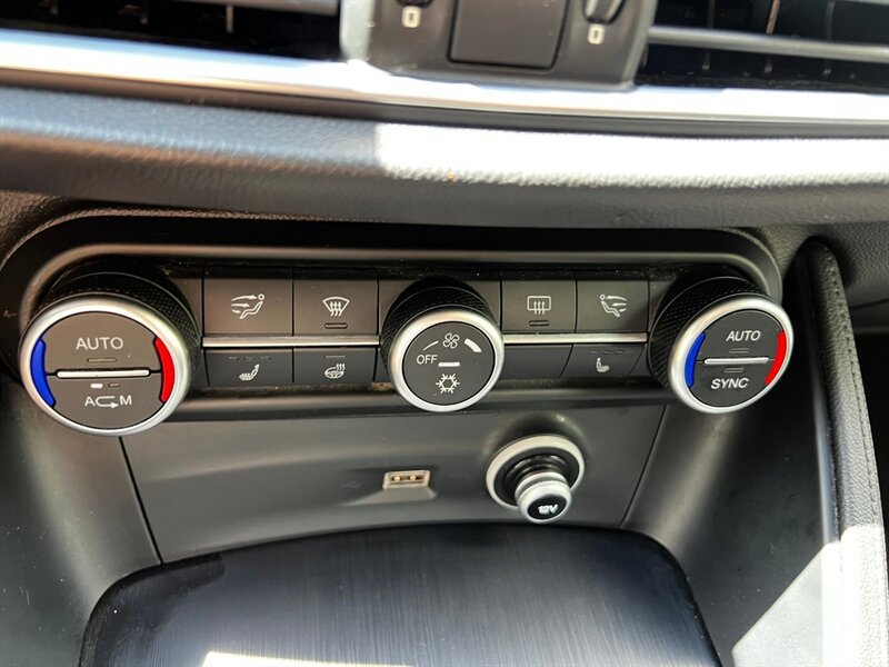 Used 2018 Alfa Romeo Stelvio AWD w/ Cold Weather Package image 31