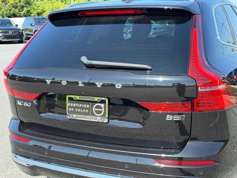 Certified 2023 Volvo XC60 B5 Ultimate w/ Climate Package AWD/4WD image 11