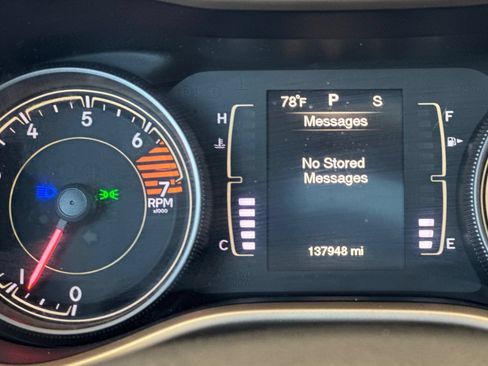Used 2016 Jeep Cherokee 75th Anniversary FWD image 25