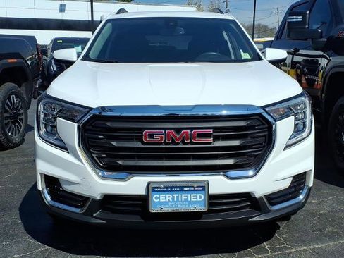 Used 2023 GMC Terrain SLE w/ Driver Convenience Package AWD/4WD image 2