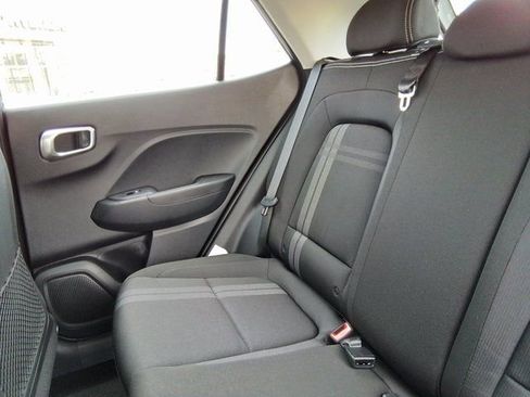 New 2025 Hyundai Venue SEL image 20