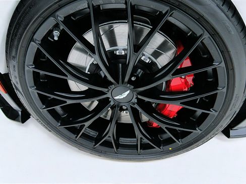 Used 2023 Aston Martin V8 Vantage Roadster image 44