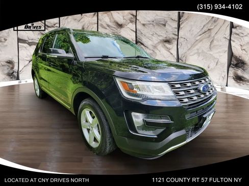 Used 2016 Ford Explorer XLT w/ Equipment Group 202A AWD/4WD image 3