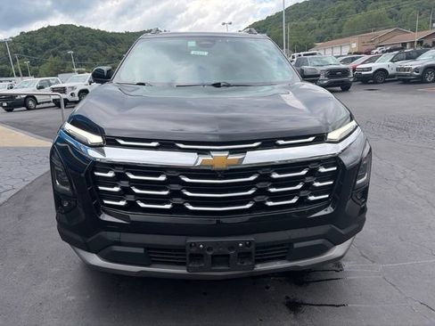 Used 2025 Chevrolet Equinox LT w/ Convenience Package II AWD/4WD image 2