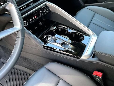 Used 2025 Audi Q5 Premium w/ Convenience Package AWD/4WD image 18