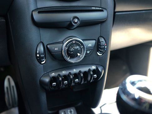 Used 2014 MINI Cooper Clubman S FWD image 21