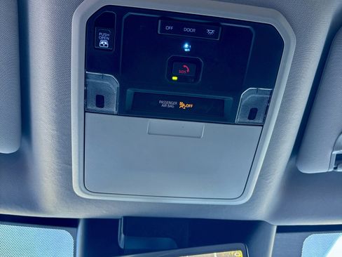 Used 2024 Toyota Tundra Limited image 43