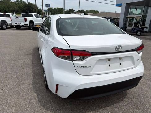 Used 2024 Toyota Corolla LE FWD image 18