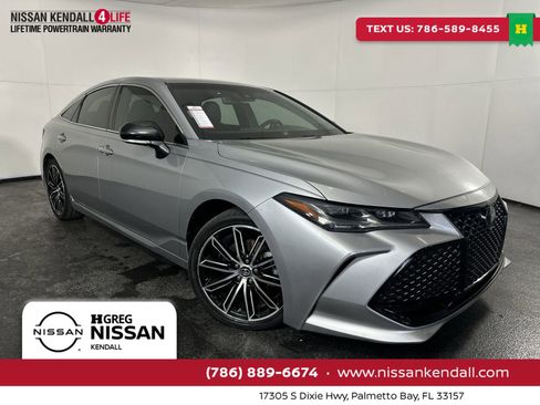 Used 2019 Toyota Avalon Touring image 1