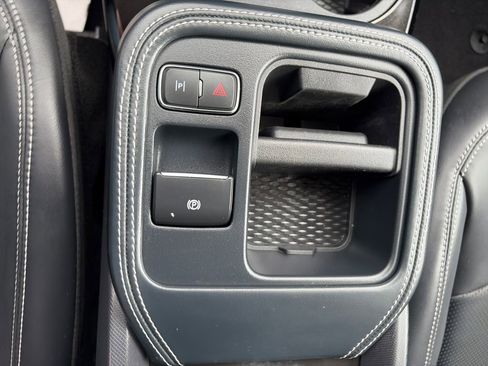 Used 2025 Ford Mustang Mach-E Premium AWD/4WD image 25